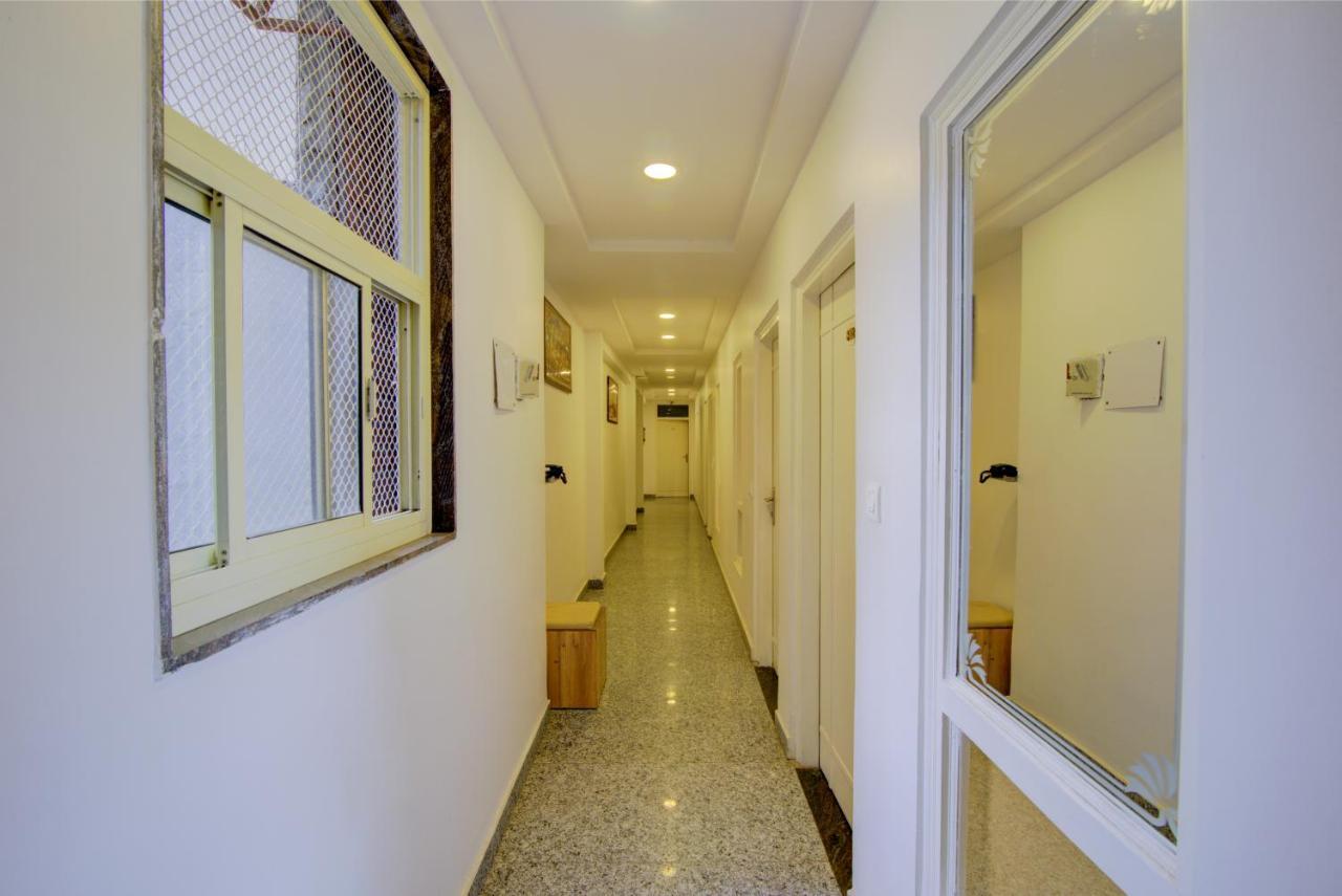 Hotel Amar International New Delhi Exterior photo